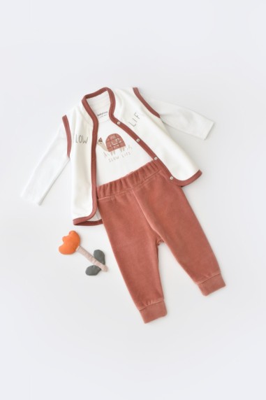 Set 3 piese Broscuta cu body, pantalonasi si vestuta din 80%bumbac organic si 20% poliester - Caramiziu, BabyCosy (Marime: 6-9 l