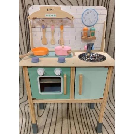 Joueco - Bucatarie lemn certificat FSC, Cu accesorii, Reglabila pe inaltime, 86x56 cm, 3 ani+, Multicolor Joueco - produs de cal