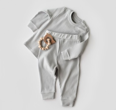 Set bluzita cu maneca lunga si pantaloni lungi din bumbac organic si 5% elastan - Gri BabyCosy (Marime: 9-12 luni)